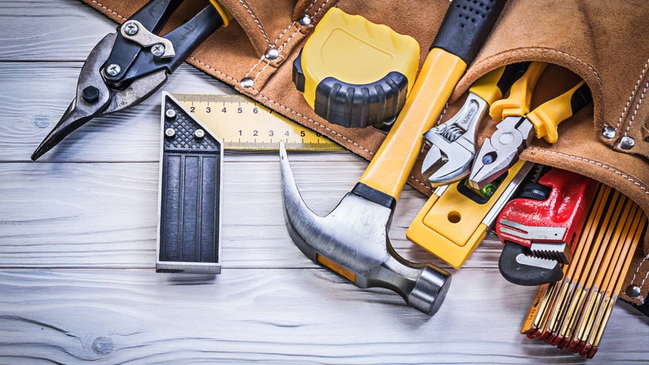 Werkzeuge in Handwerker-Gürtel