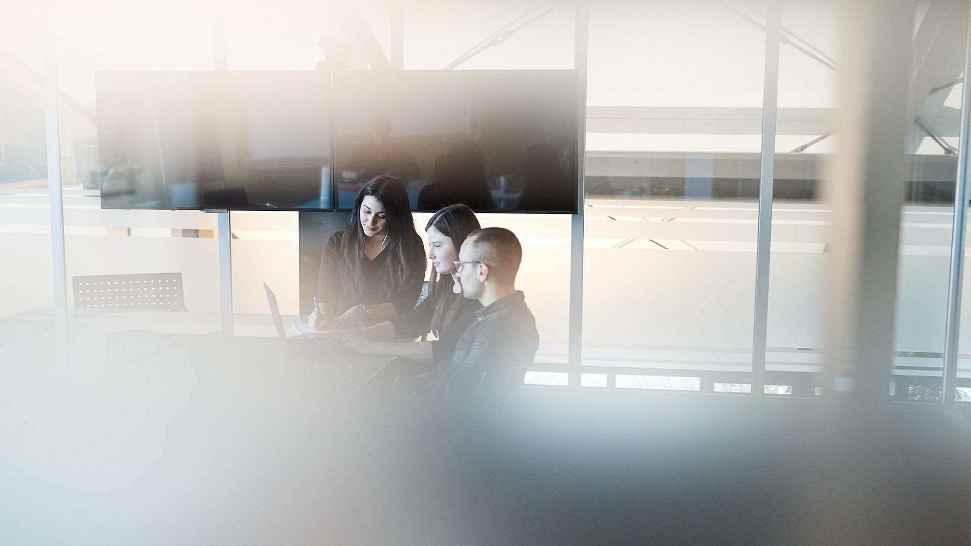 Arbeitssituation M. Büttner , L. Beßler, P. Yenner.